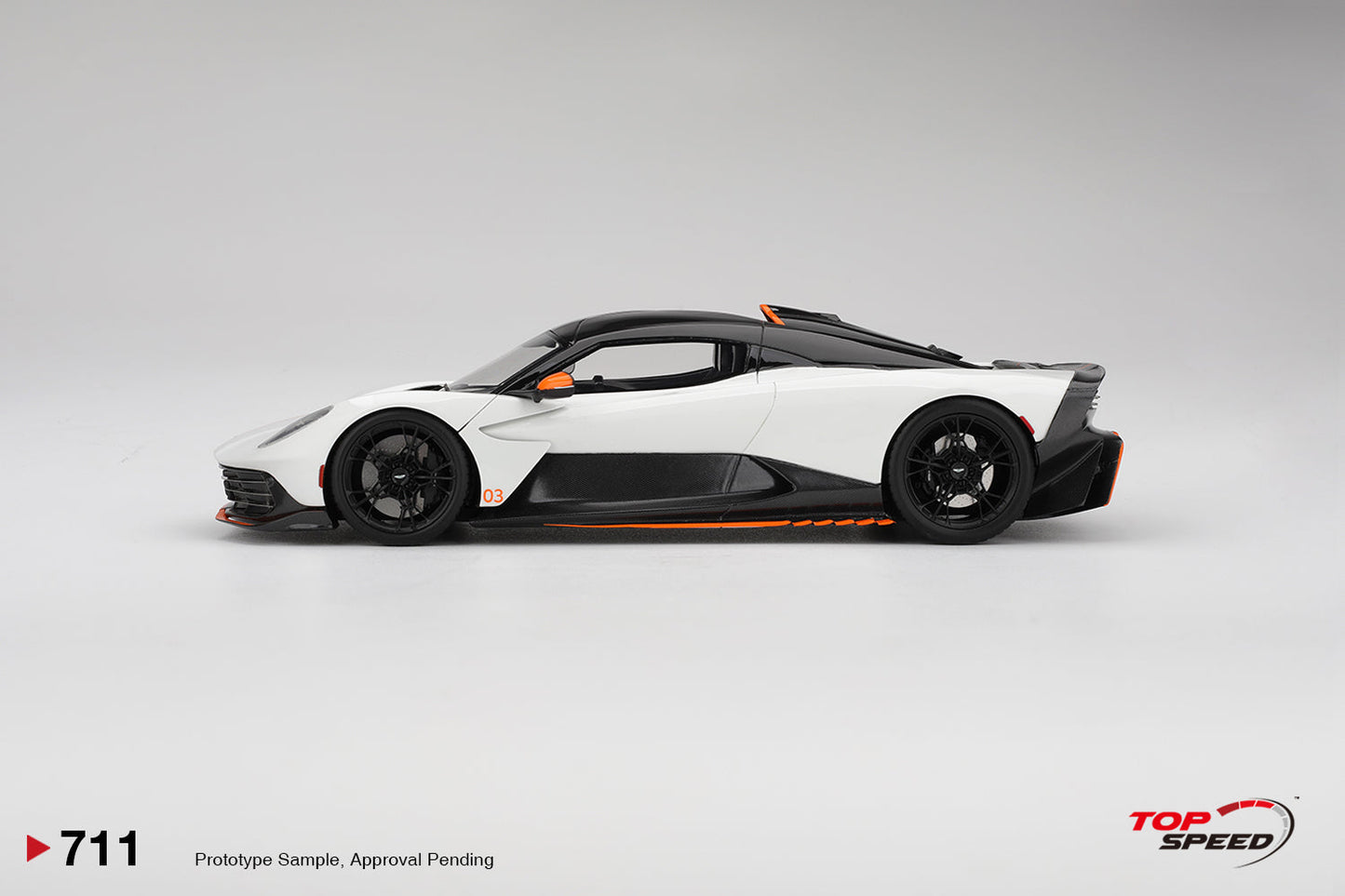 Topspeed Aston Martin Valhalla Lunar White 1:18