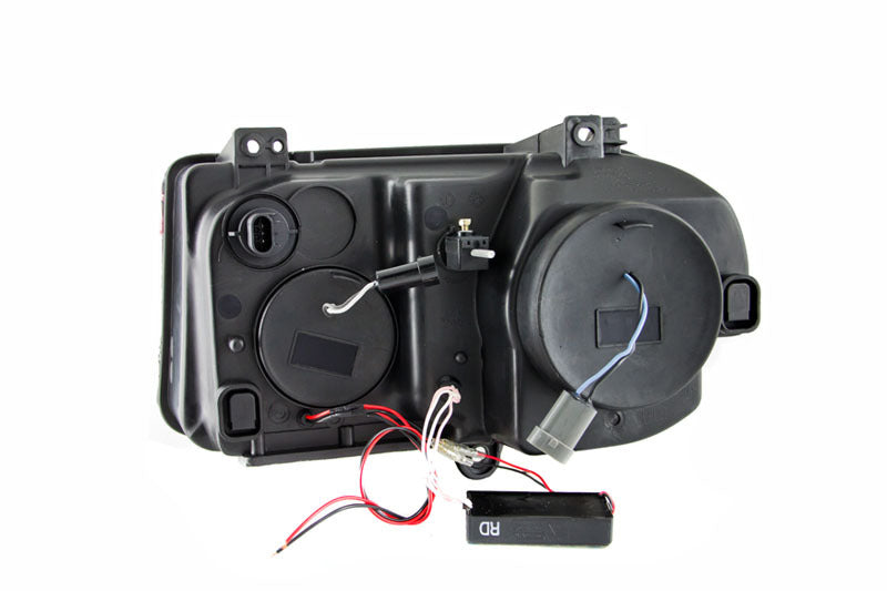Anzo 2005-2010 Chrysler 300C Projector Headlights w/ Halo Black (CCFL) G2