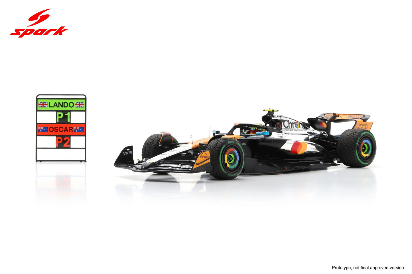 Spark-Model Mclaren F1 Team MCL39 Orange L. Norris #4 Winner British GP 2025 1:18 WITH DISPLAY