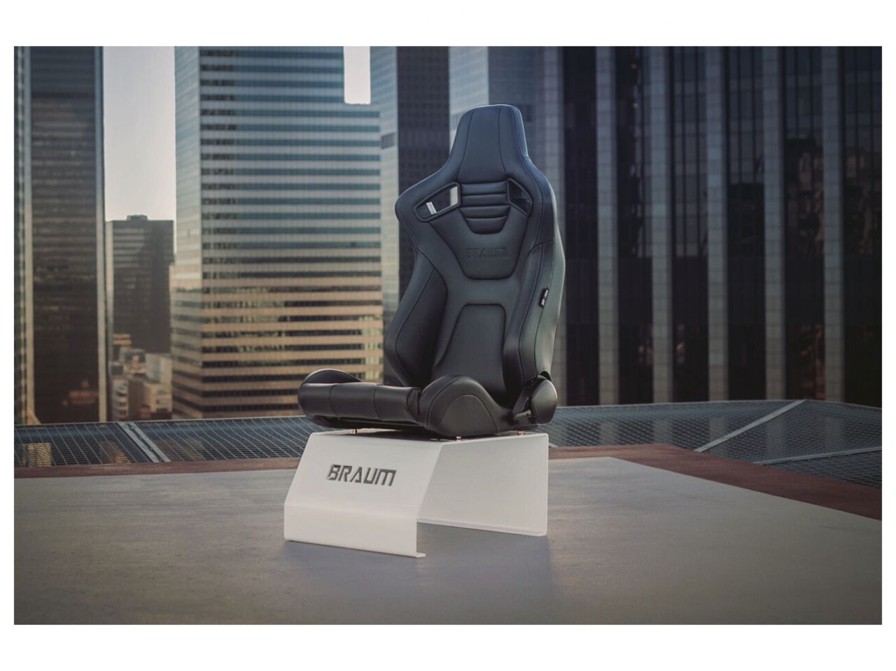 Planted Technology Planted Single Seat Display Stand *Discontinued