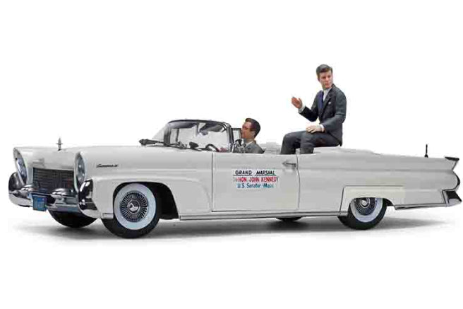 Sun-Star 1958 Lincoln Continental MKIII Open Convertible JFK in Oregon 1960 White 1:18