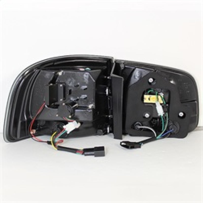 Spyder Volkswagen Touareg 03-07 LED Tail Lights Black ALT-YD-VTOU04-LED-BK 5042699