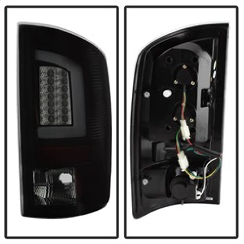 Spyder 02-06 Dodge Ram 1500 V3 Light Bar LED Tail Light - Blk Smoke (ALT-YD-DRAM02V3-LBLED-BSM) 5084125