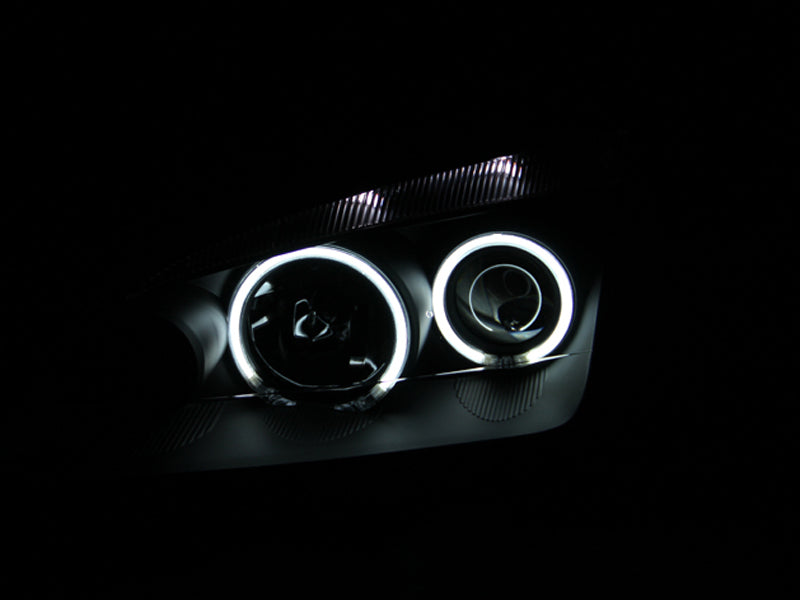 Anzo 2005-2007 Ford Focus Projector Headlights w/ Halo Black