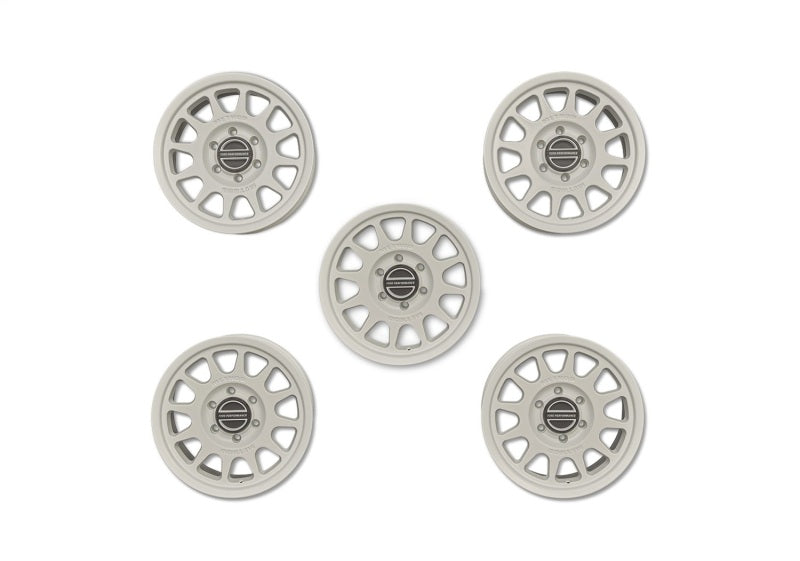 Ford Racing Bronco 17x8.5in Method Wheel & Center Cap - White M-1007K-M1785KW