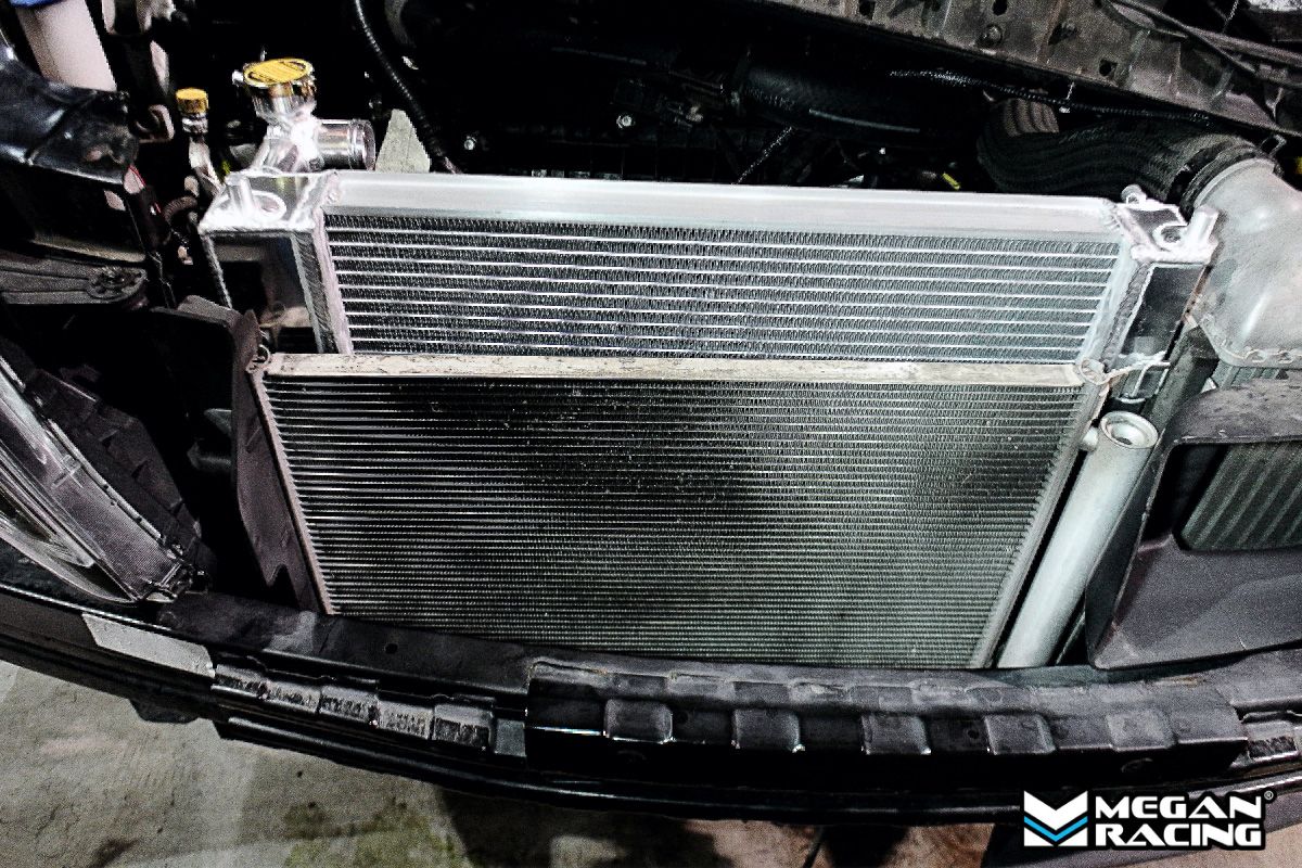 Megan Racing Radiator for 2011-2014 Hyundai Sonata 2.0 Turbo All Aluminum MR-RT-HYS11T