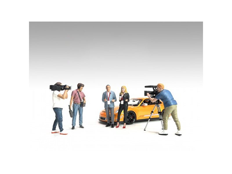 "On-Air" 6 piece Figures and Accessory Set for 1/24 Scale Models by American Diorama  free shipping USA