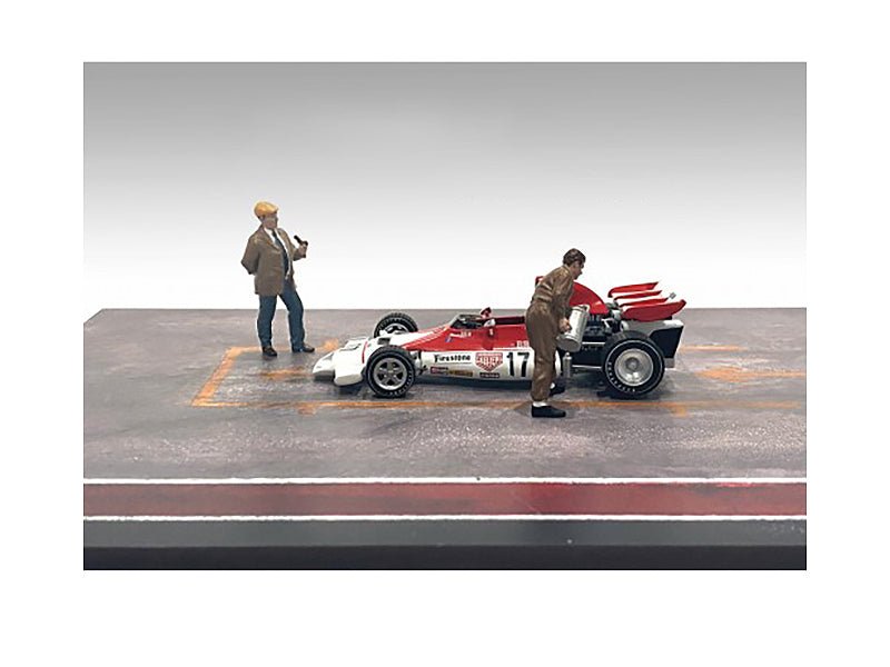 "Race Day" Two Diecast Figures Set 4 for 1/43 Scale Models by American Diorama  free shipping USA