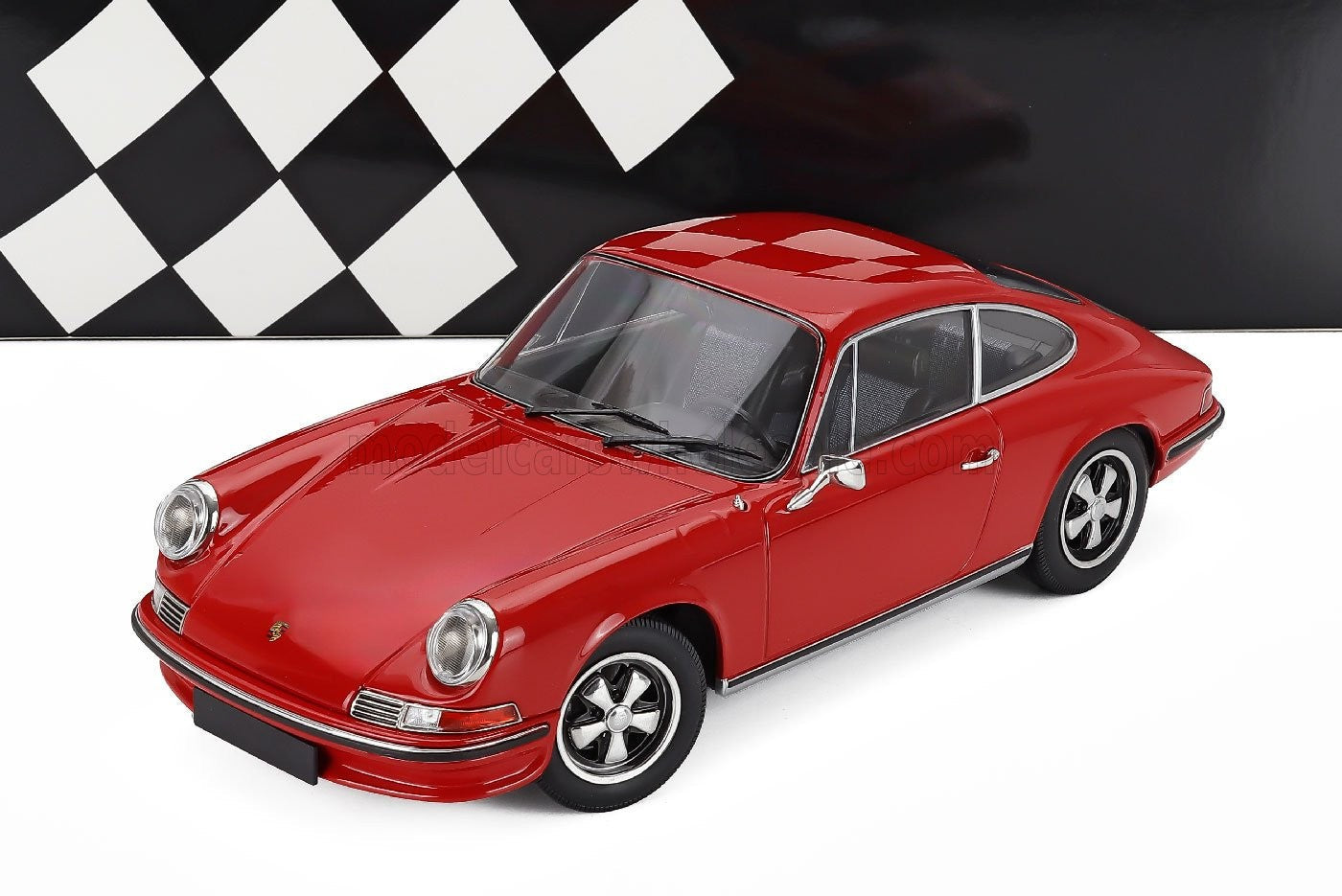Minichamps 1972 Porsche 911 S Guards Red 1:18
