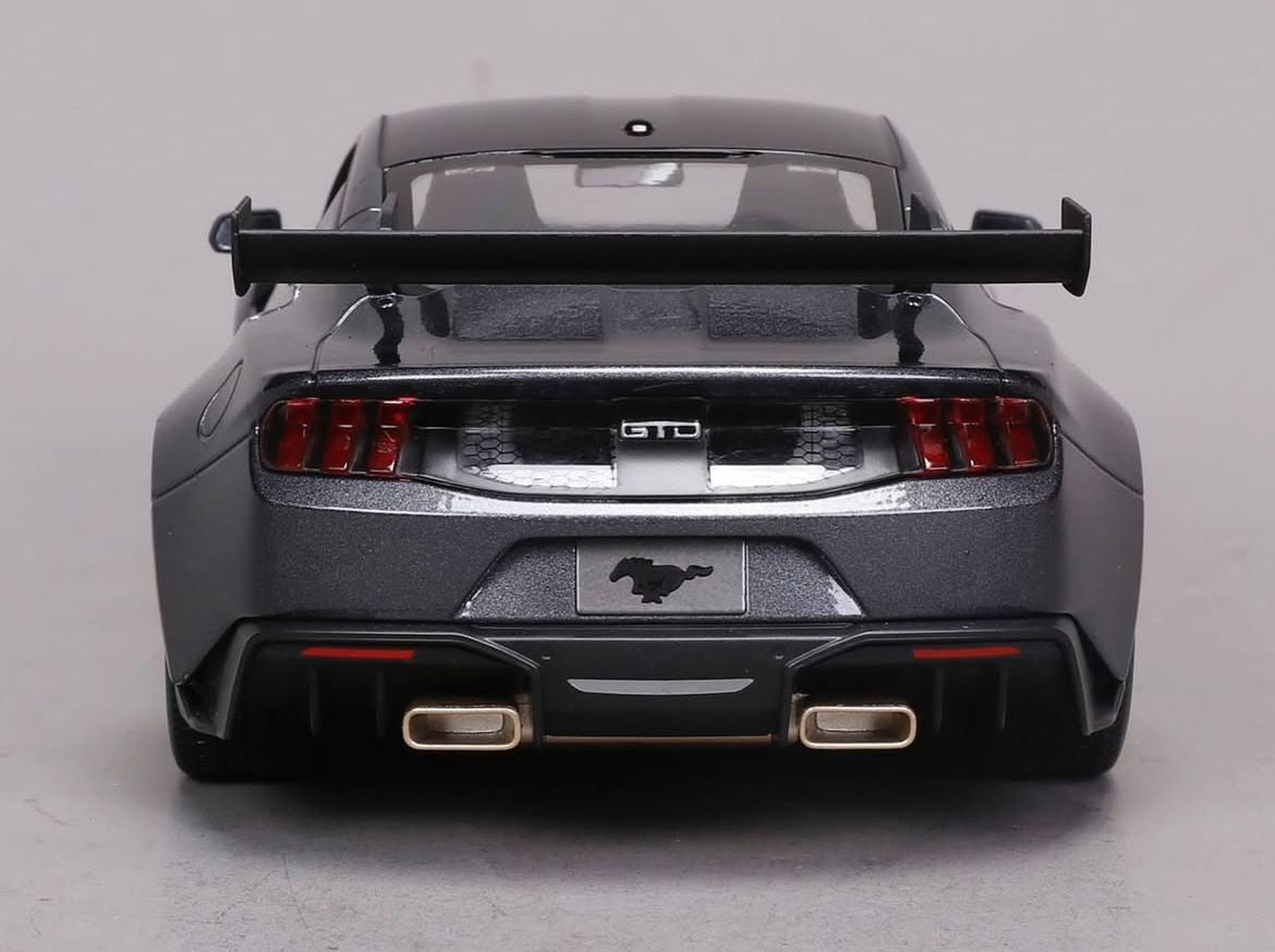 Maisto 2024 Ford USA Mustang GTD 5.2L V8 Coupe Grey 1:18