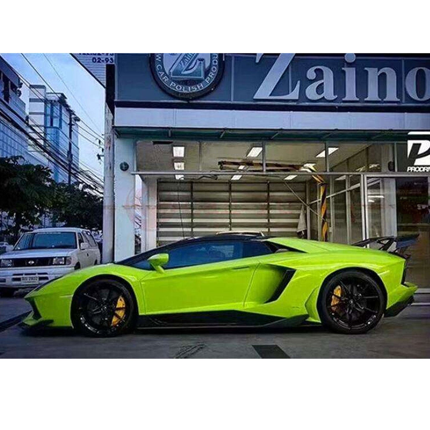 RZ Style Carbon Fiber Side Skirts for Lamborghini Aventador LP700 LP720