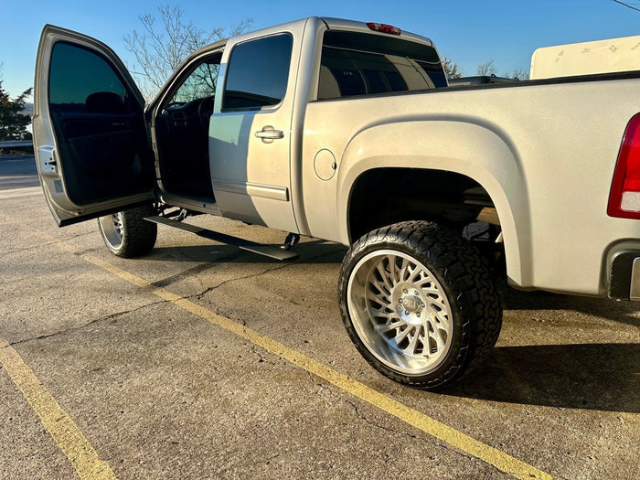 Body Armor 4x4 14-18 GM Silverado/Sierra 1500/2500/3500 (Gas Only) E-Power Board Steps - Black GM-4500
